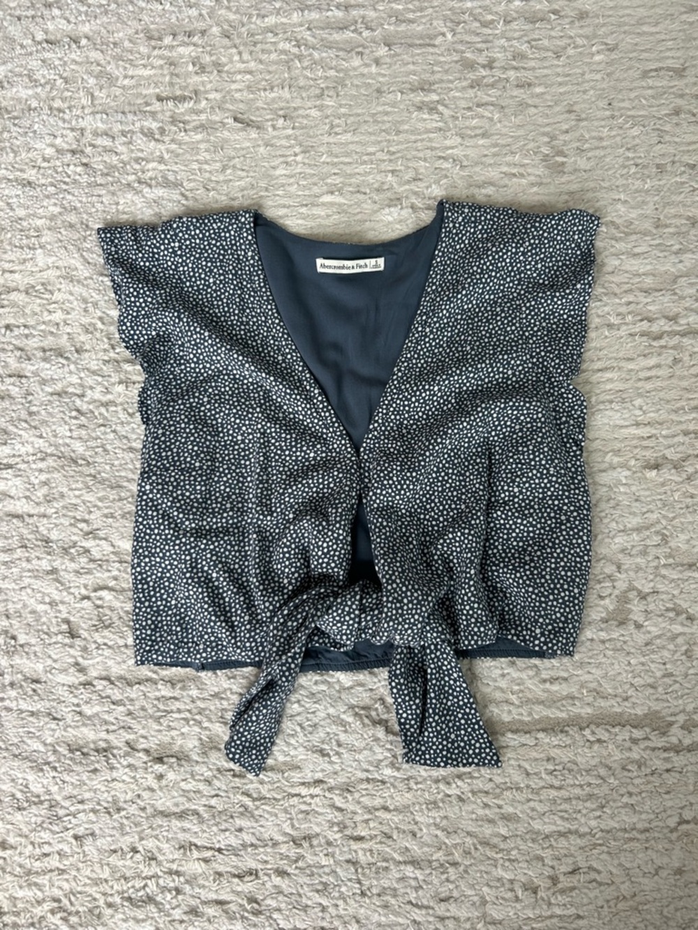 Abercrombie & Fitch Navy and White Dot Tie-Front Crop Top